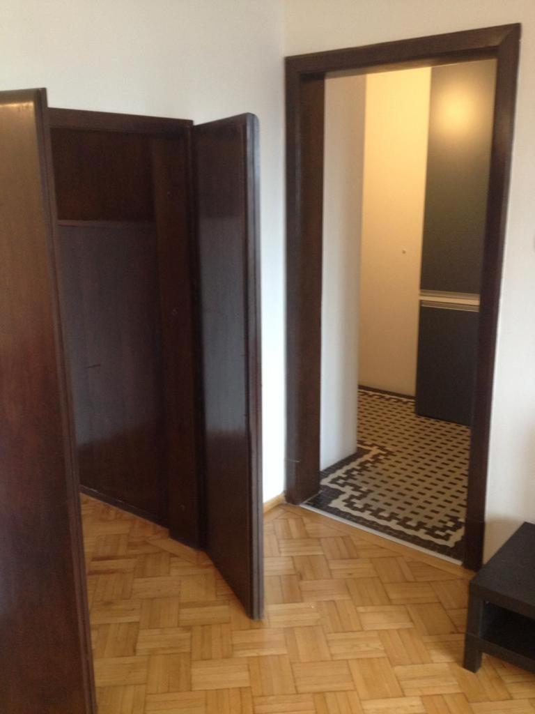 Central Studio Across From Intercontinental Букурещ Екстериор снимка