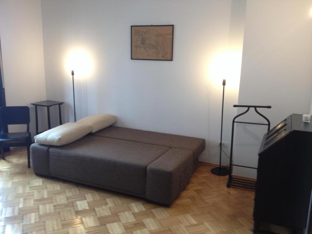 Central Studio Across From Intercontinental Букурещ Екстериор снимка