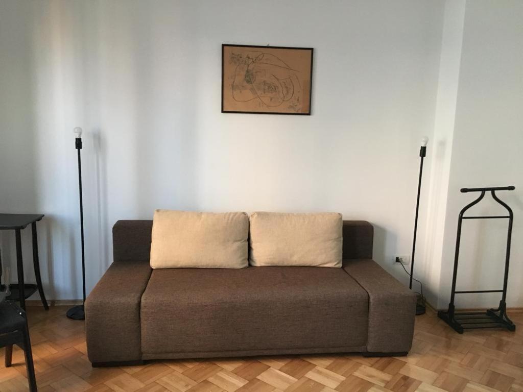 Central Studio Across From Intercontinental Букурещ Екстериор снимка